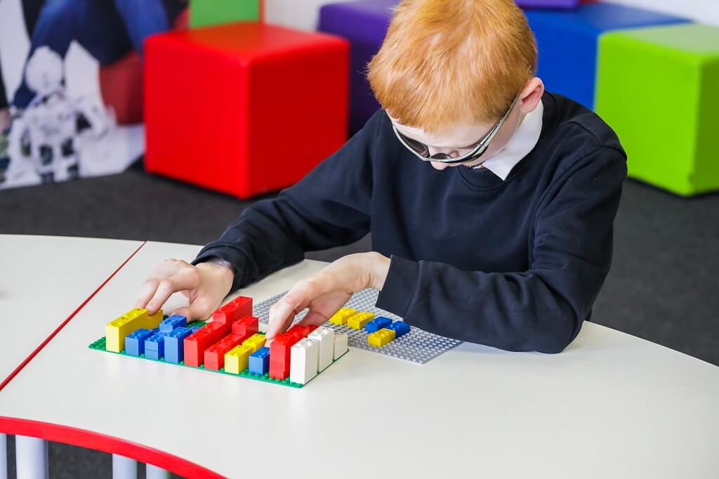 LEGO Braille Bricks skal hjælpe synshandicappede