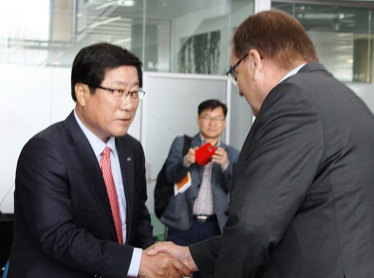 Ib talte LEGOLAND med delegation fra Sydkorea