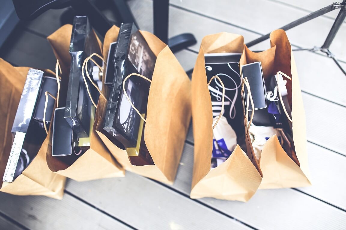 Shop i Billund kommune bringer varer ud for butikkerne