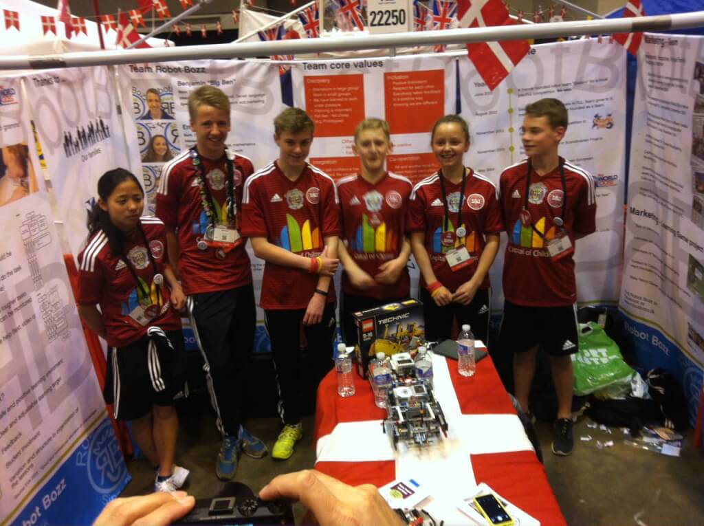 En hilsen fra sølv-vinderne Robot Bozz i USA