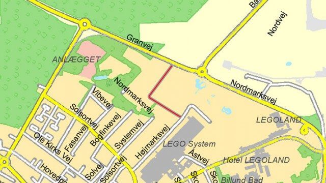 Markeret med rødt er redaktionens bud på hvordan Nordmarksvej kan forbindes med Højmarksvej for at lette LEGO-medarbejdernes adgang til parkeringshuset. Fotomanipulation: Jeppe Donslund